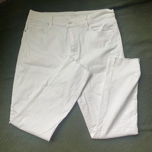 White skinny jeans
